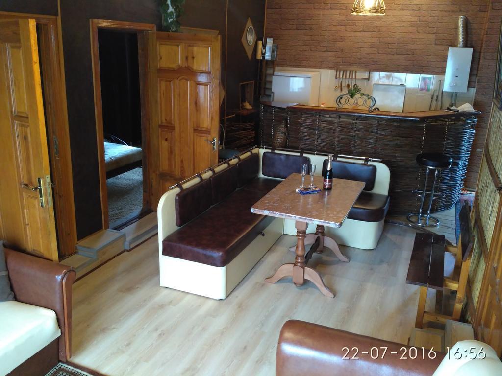 Kitech Guest House Odessa Buitenkant foto