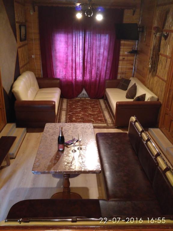 Kitech Guest House Odessa Buitenkant foto
